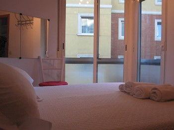 Apartamentos Madrid Hortaleza Luaran gambar
