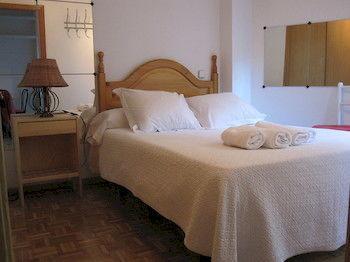 Apartamentos Madrid Hortaleza Luaran gambar