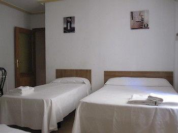 Apartamentos Madrid Hortaleza Luaran gambar